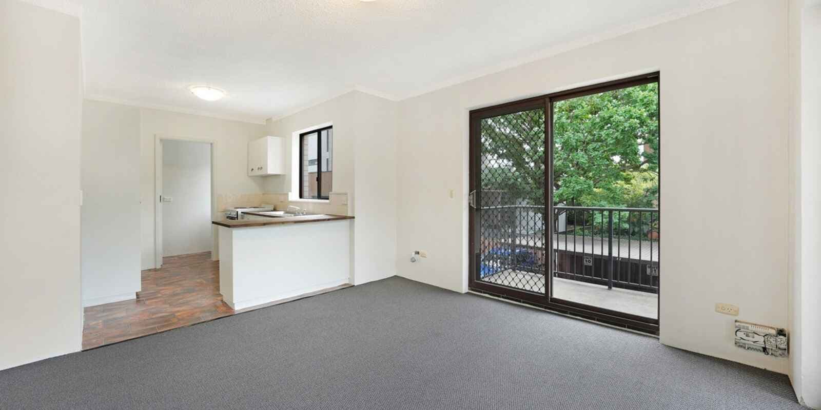 Unit 10/38 Market Street, Wollongong, NSW, 2500, Street - Thumbnail 4