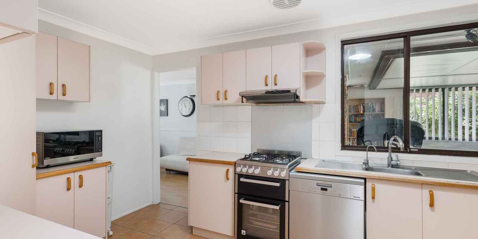 3 Salford Street St Clair, St Clair - Thumbnail 4