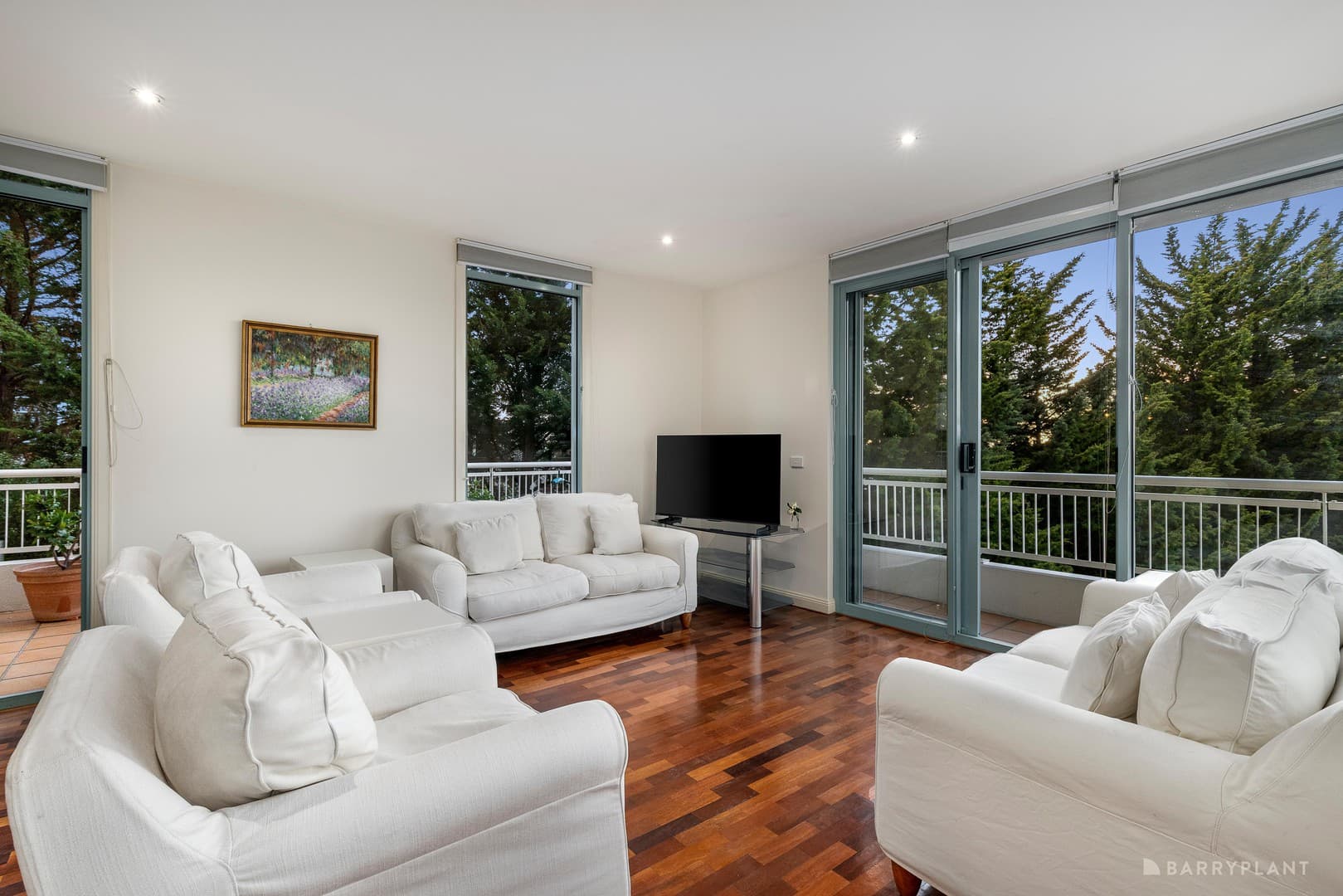 1005/2 Sovereign Point Court, Doncaster - Image 1