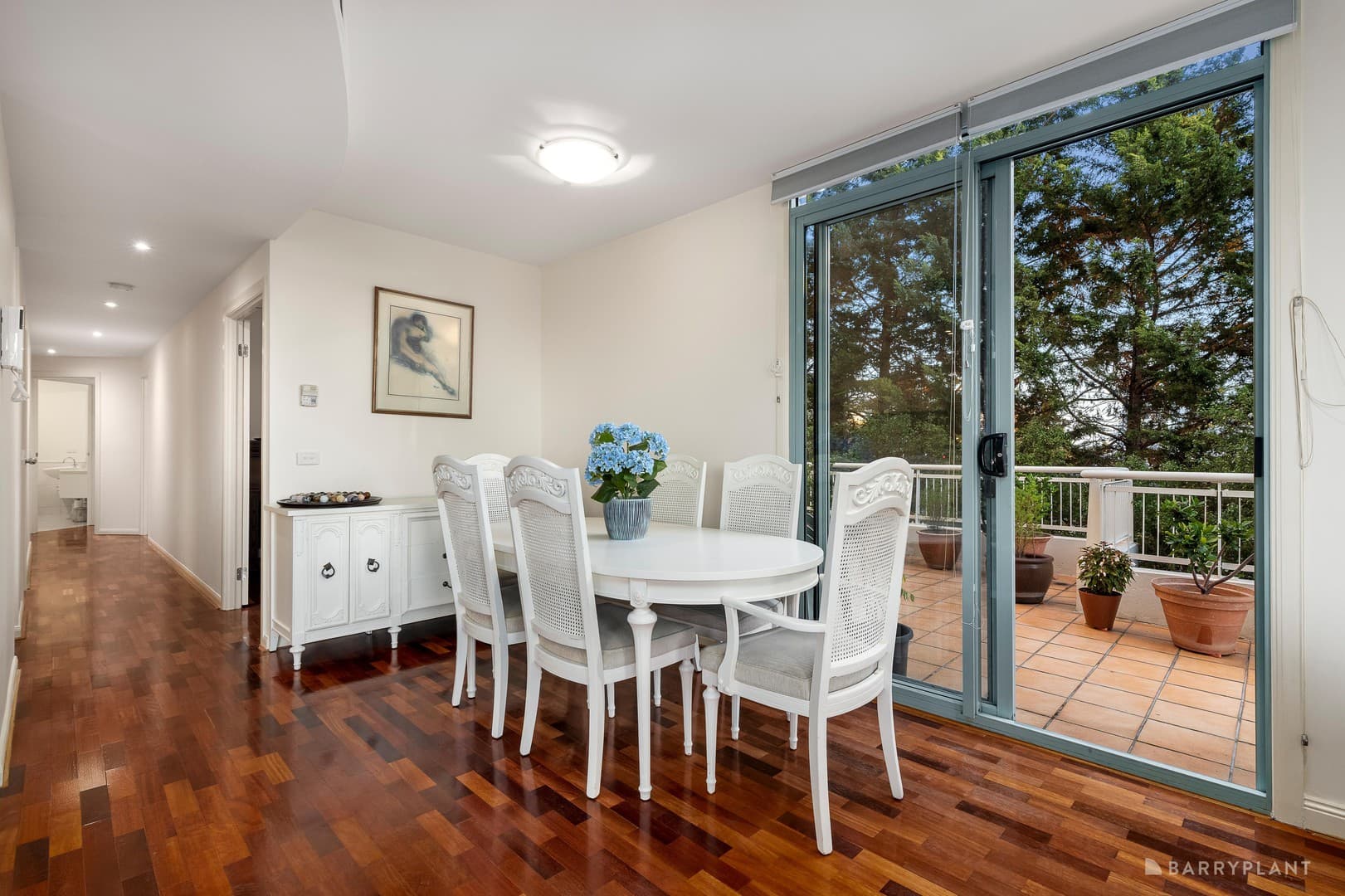 1005/2 Sovereign Point Court, Doncaster - Thumbnail 3