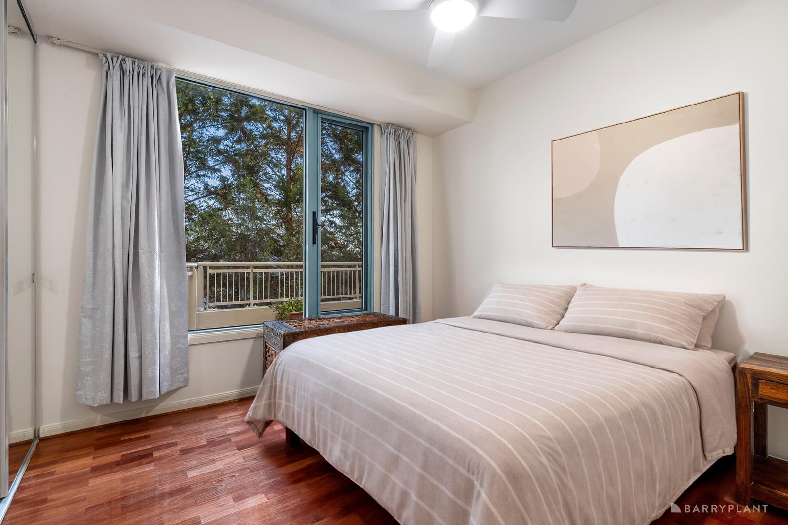 1005/2 Sovereign Point Court, Doncaster - Thumbnail 6