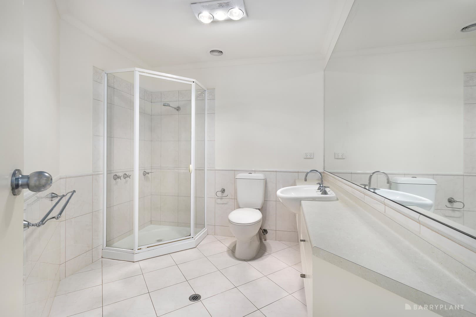 1005/2 Sovereign Point Court, Doncaster - Thumbnail 7