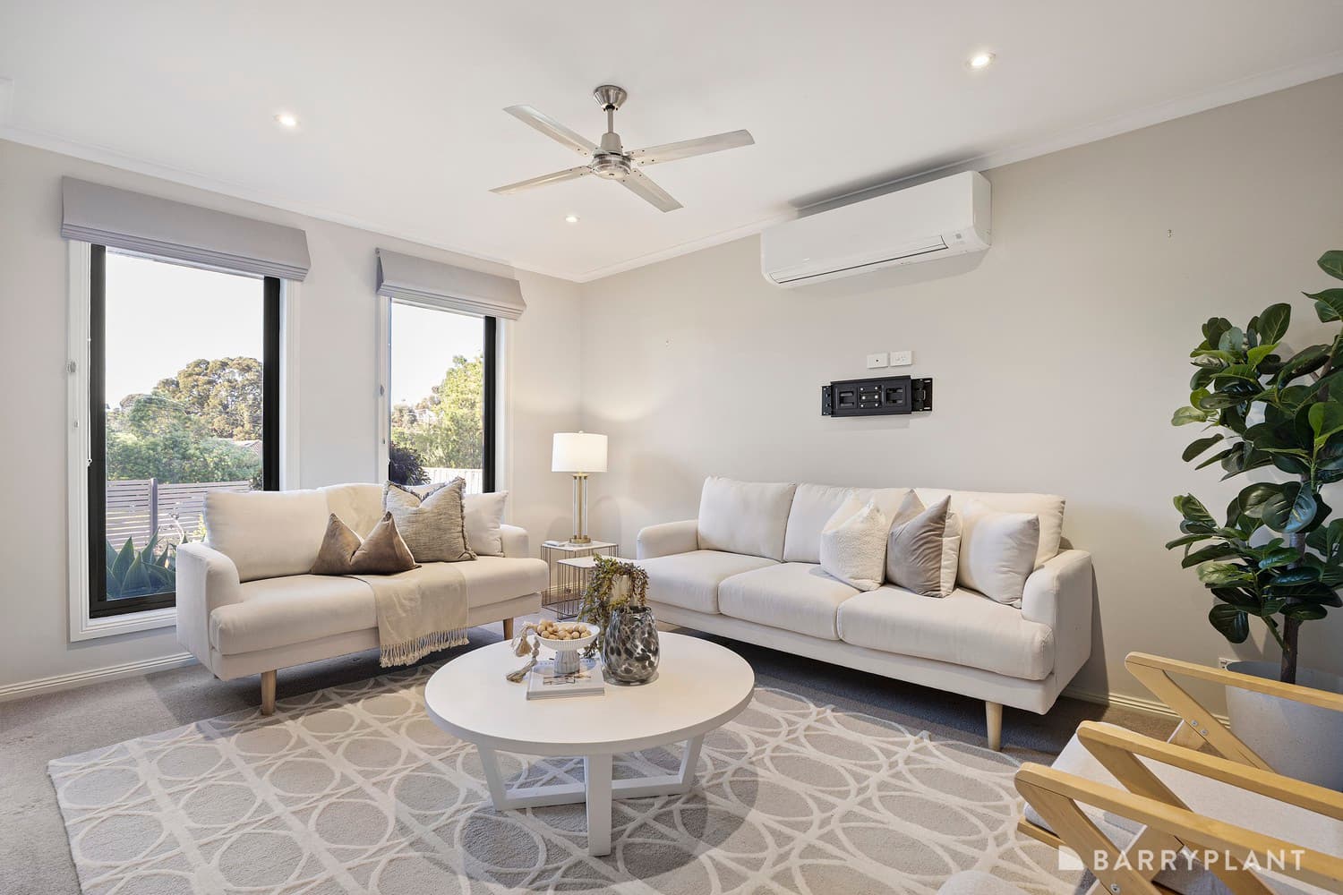 9 Shannon Crescent, Watsonia, VIC 3087, Watsonia - Thumbnail 2