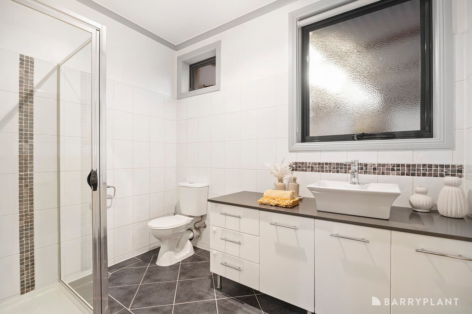 9 Shannon Crescent, Watsonia, VIC 3087, Watsonia - Thumbnail 7