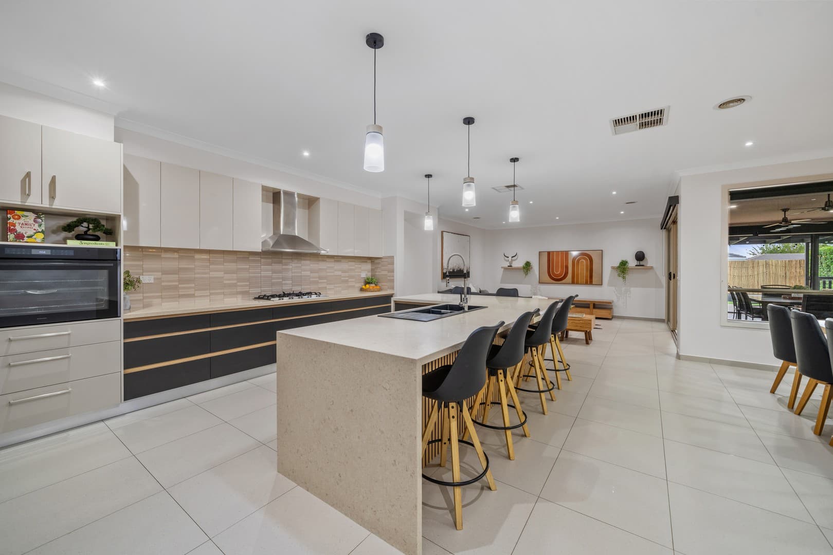 8 Beaufort Parade, Taylors Hill, VIC 3037, Taylors Hill - Thumbnail 7