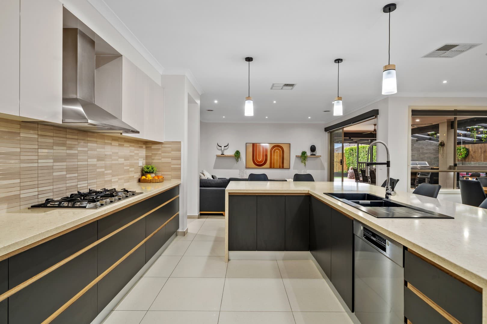 8 Beaufort Parade, Taylors Hill, VIC 3037, Taylors Hill - Thumbnail 8
