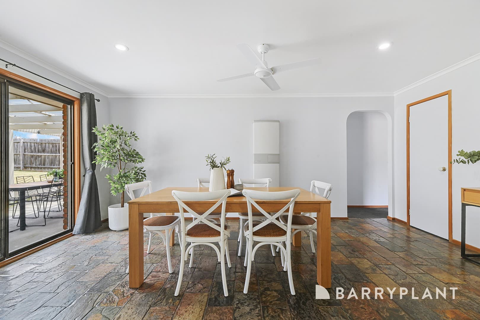 1 Ireland Avenue, Narre Warren, VIC 3805, Narre Warren - Thumbnail 8