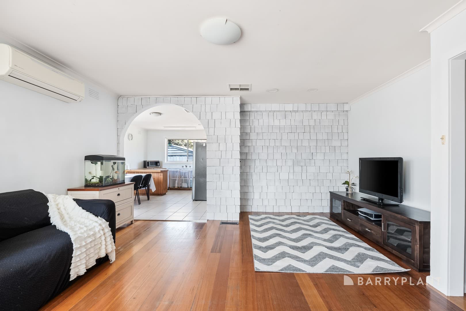 10 Darren Avenue, Bundoora, VIC 3083, Bundoora - Thumbnail 2