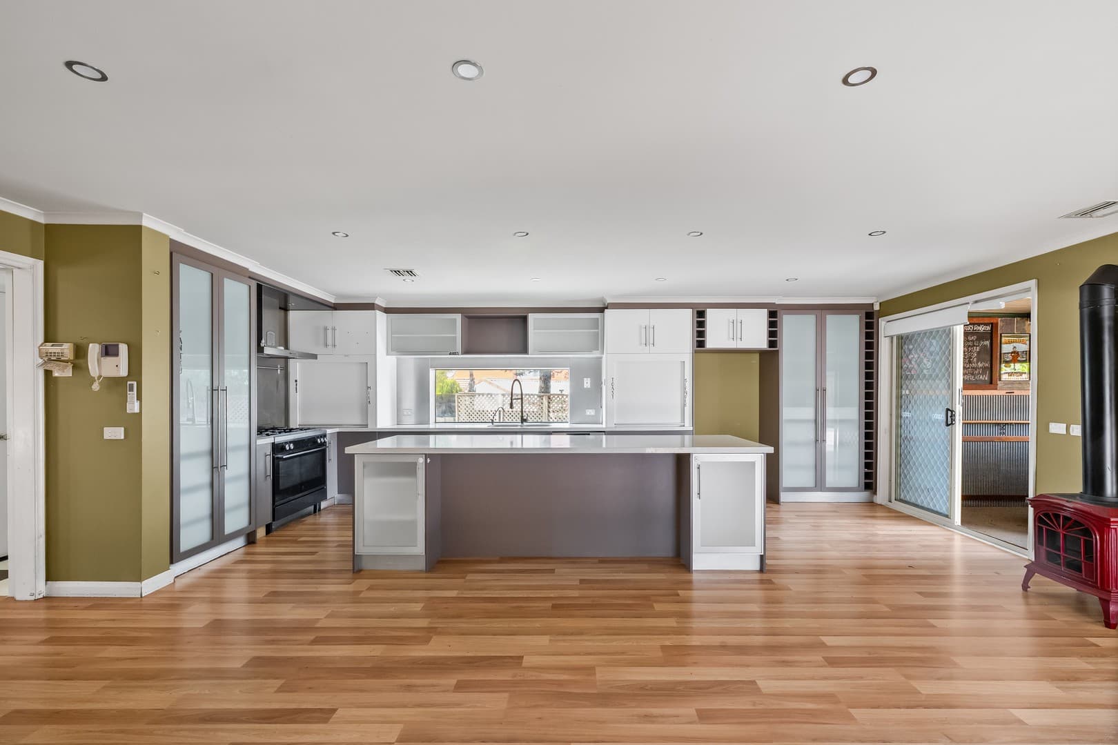 2 Halstead Court, Hillside, VIC 3037, Hillside - Thumbnail 6