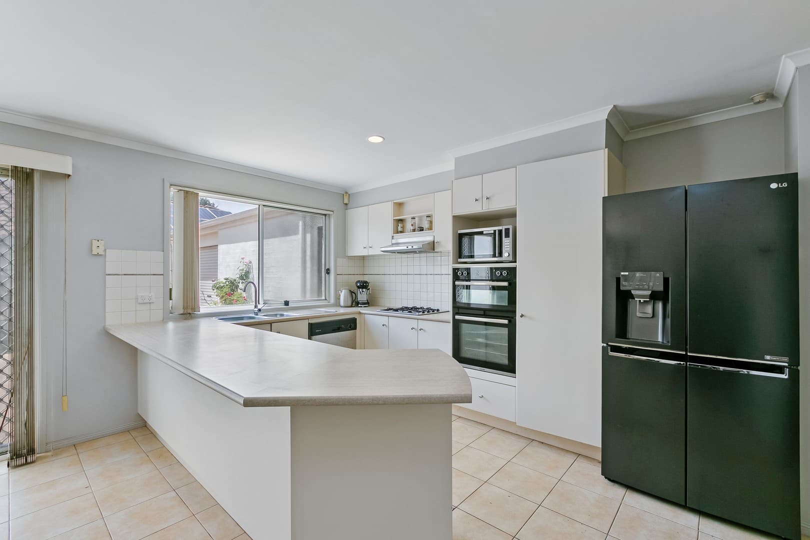32 Sandover Drive, Roxburgh Park, VIC 3064, Roxburgh Park - Thumbnail 3
