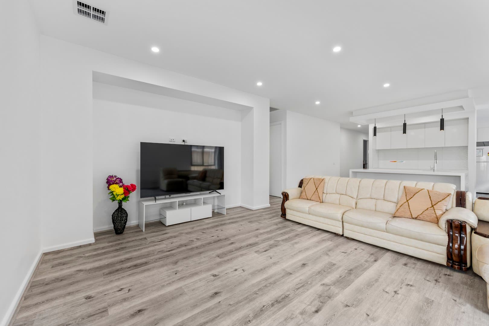 15 Kingsbury Road, Deanside, VIC 3336, Deanside - Thumbnail 6
