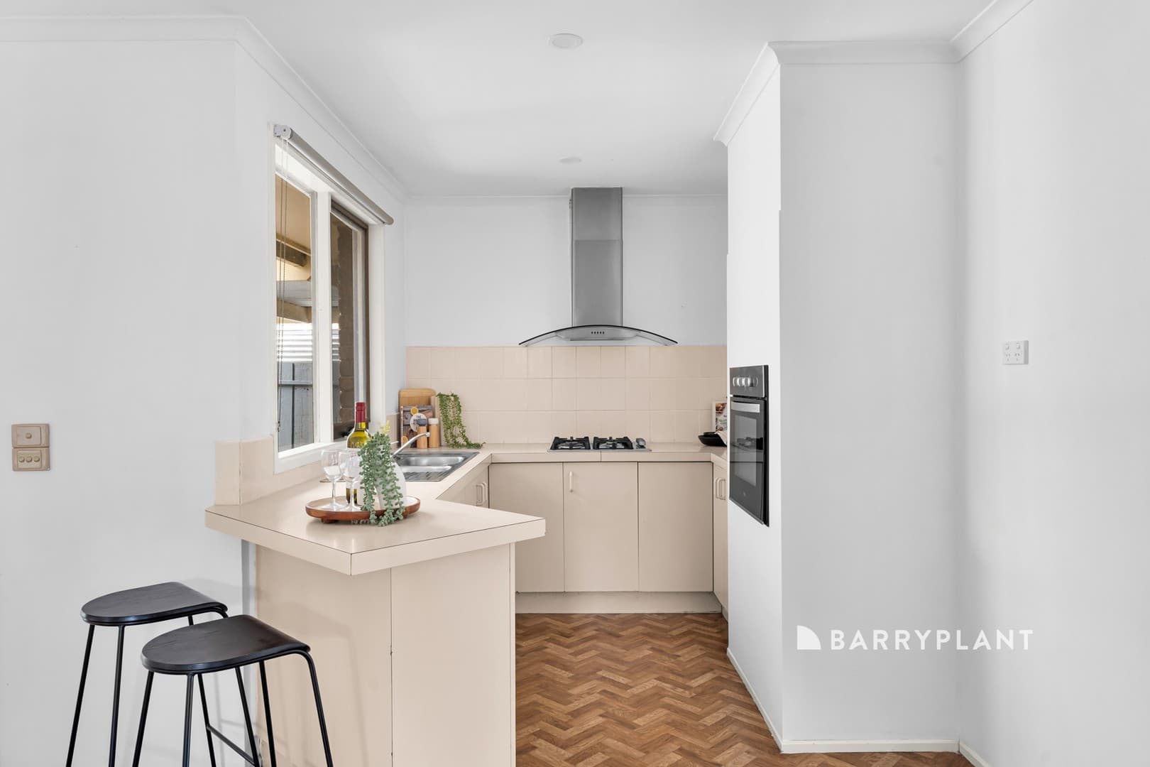 4 Glenleigh Court, Cranbourne North, VIC 3977, Cranbourne North - Thumbnail 4