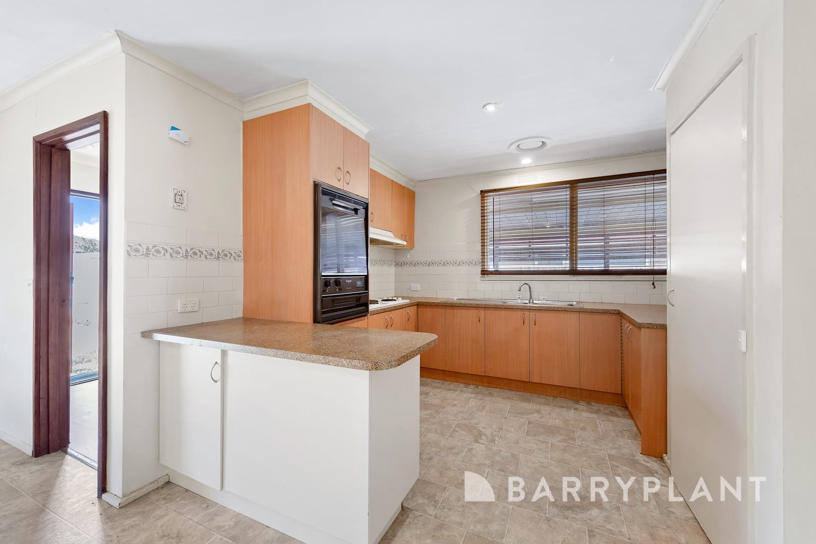 4 Selsey Court, St Albans, VIC 3021, St Albans - Thumbnail 3