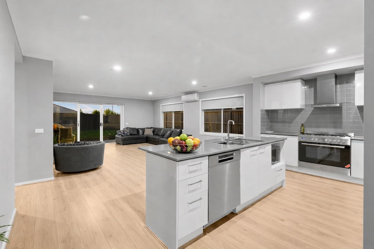 17 Downton Street, Warragul, VIC 3820, Warragul - Thumbnail 3