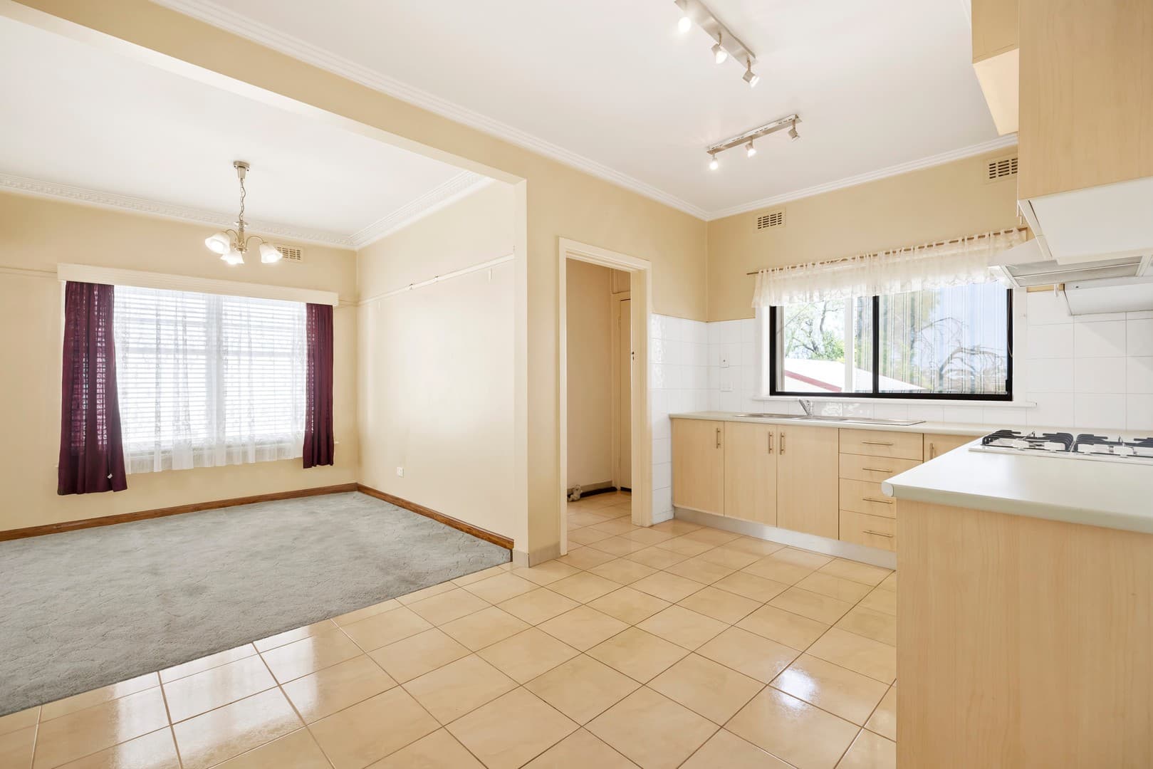 93 Hotham Road, Niddrie, VIC 3042, Niddrie - Thumbnail 4