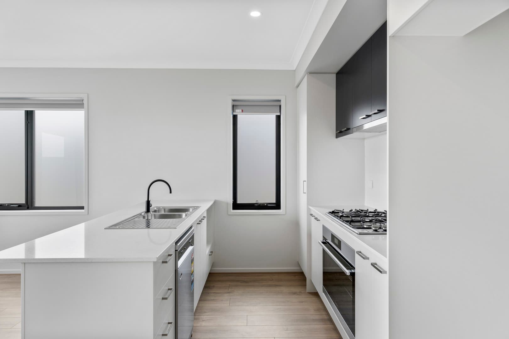 19 Orlov Street, Aintree, VIC 3336, Aintree - Thumbnail 3