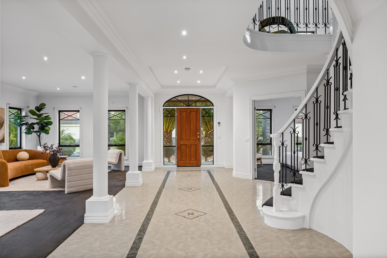 18 Cambridge Crescent, Taylors Lakes, VIC 3038, Taylors Lakes - Thumbnail 2