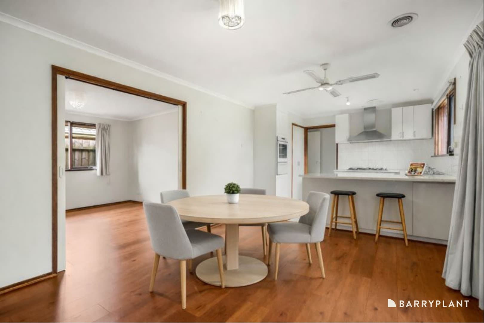 40 Dunbarton Drive, Pakenham, VIC 3810, Pakenham - Thumbnail 3