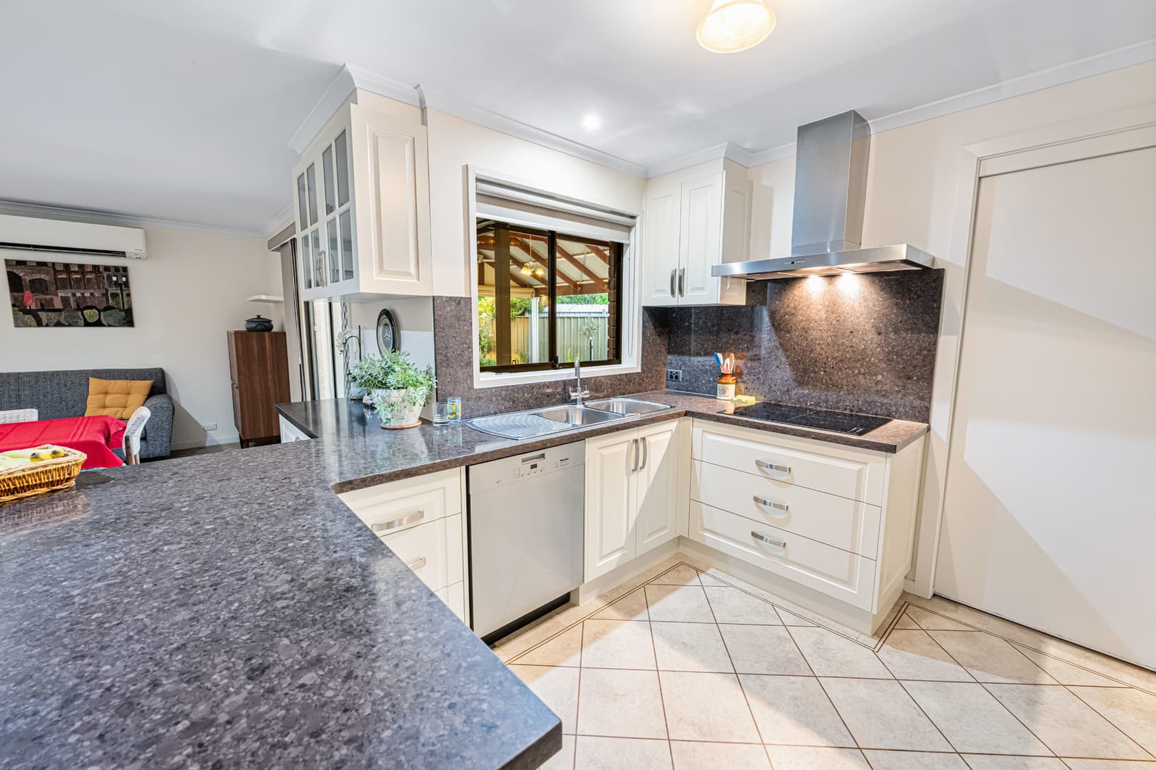 6 Evans Way, Mildura, VIC 3500, Mildura - Thumbnail 3