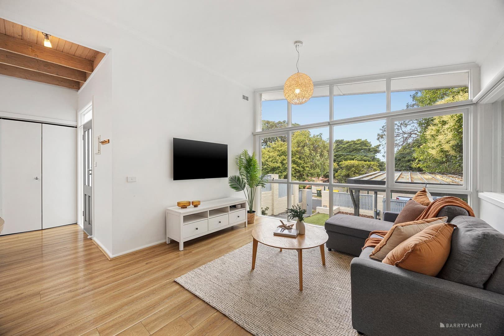 1/21 Mcghee Avenue, Mitcham, VIC 3132, Mitcham - Thumbnail 2