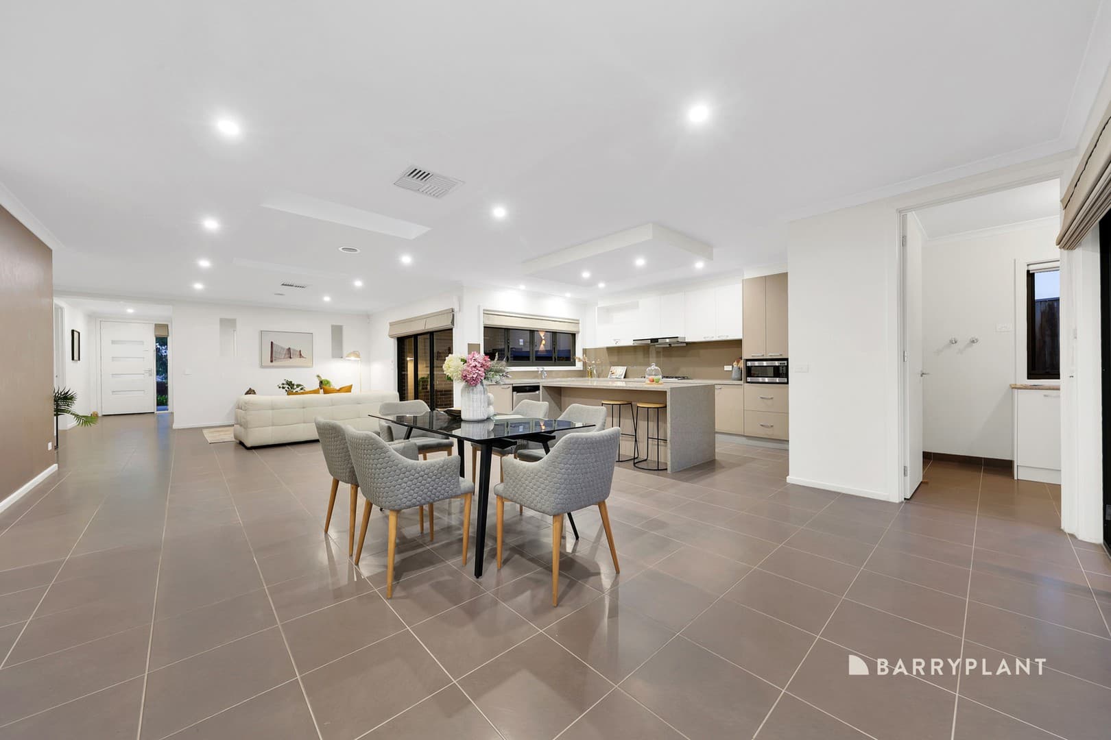 22 Tuross Crescent, South Morang, VIC 3752, South Morang - Thumbnail 4