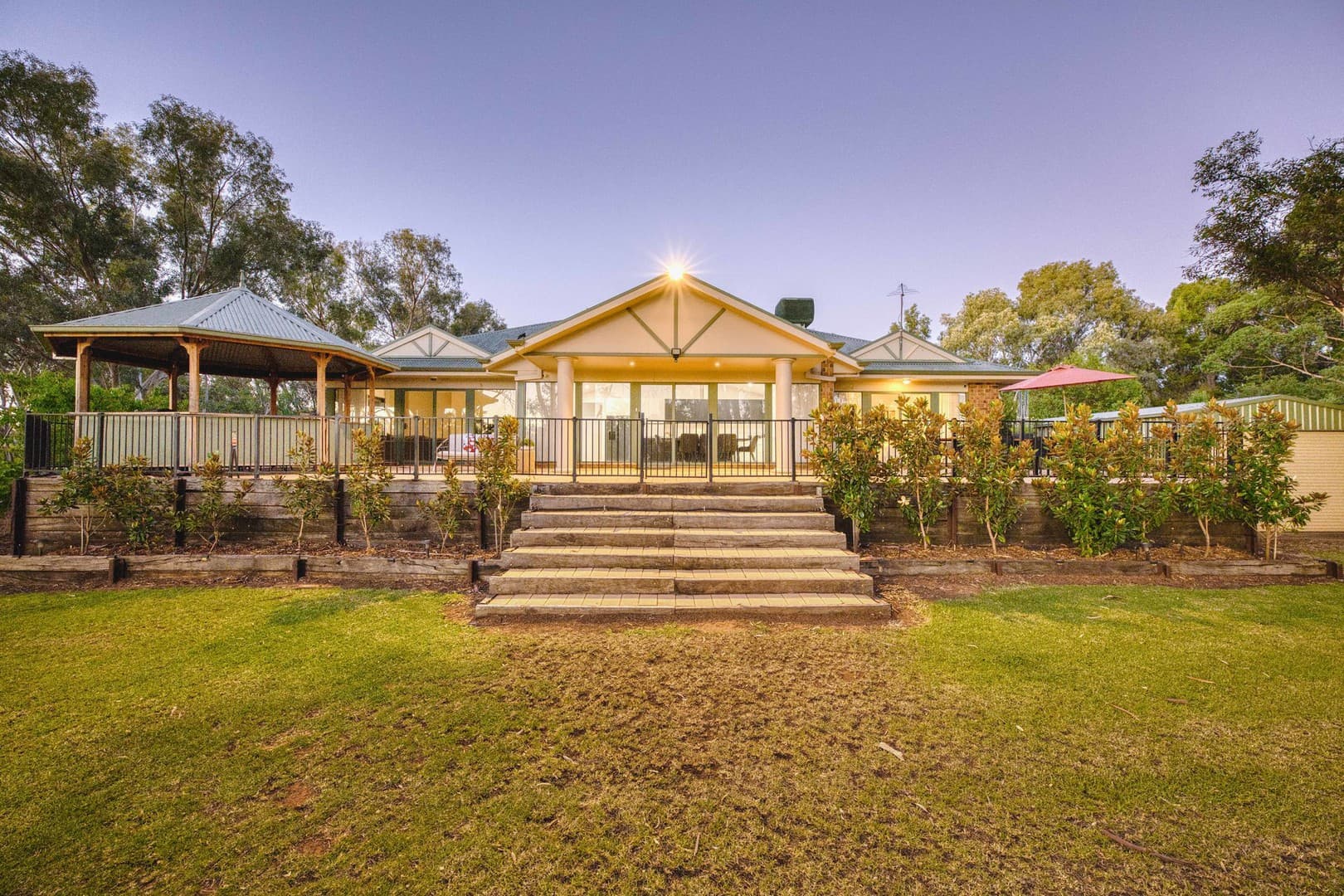 102 Hendy Road, Buronga, NSW 2739, Buronga - Thumbnail 2
