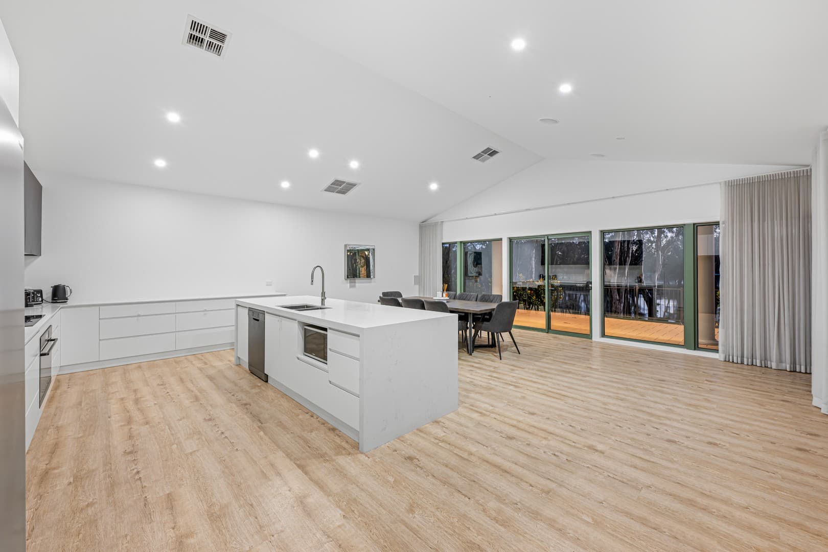 102 Hendy Road, Buronga, NSW 2739, Buronga - Thumbnail 5