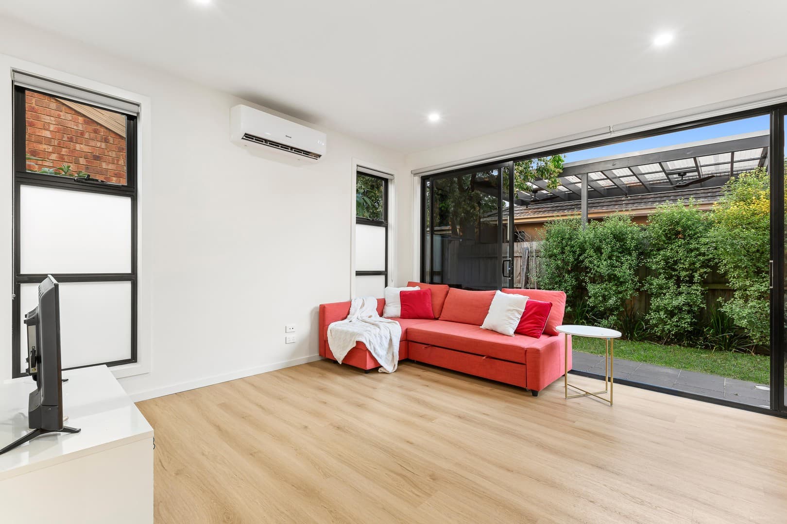 2/4 Arnold Avenue, Heidelberg Heights, VIC 3081, Heidelberg Heights - Thumbnail 4