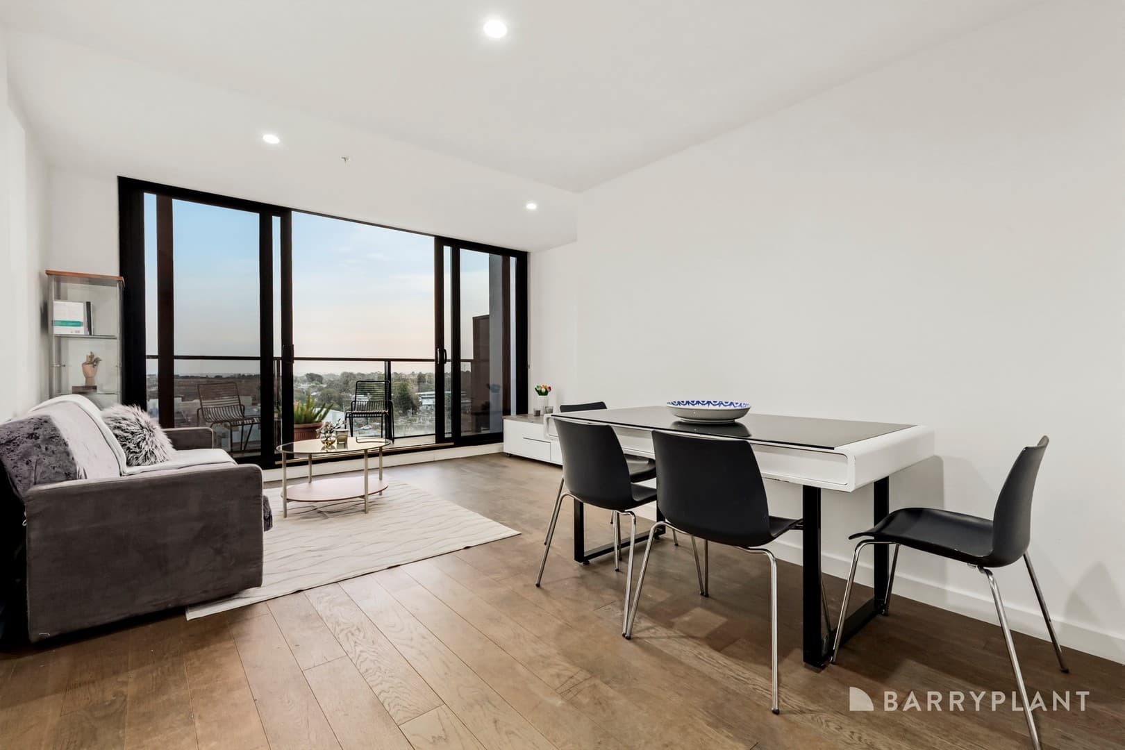 909/6 Railway Road, Cheltenham, VIC 3192, Cheltenham - Thumbnail 2
