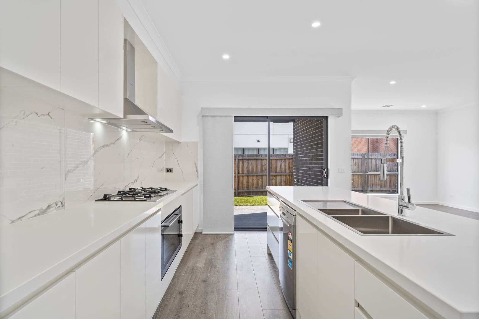 10 Lipizzan Crescent, Taylors Lakes, VIC 3038, Taylors Lakes - Thumbnail 3