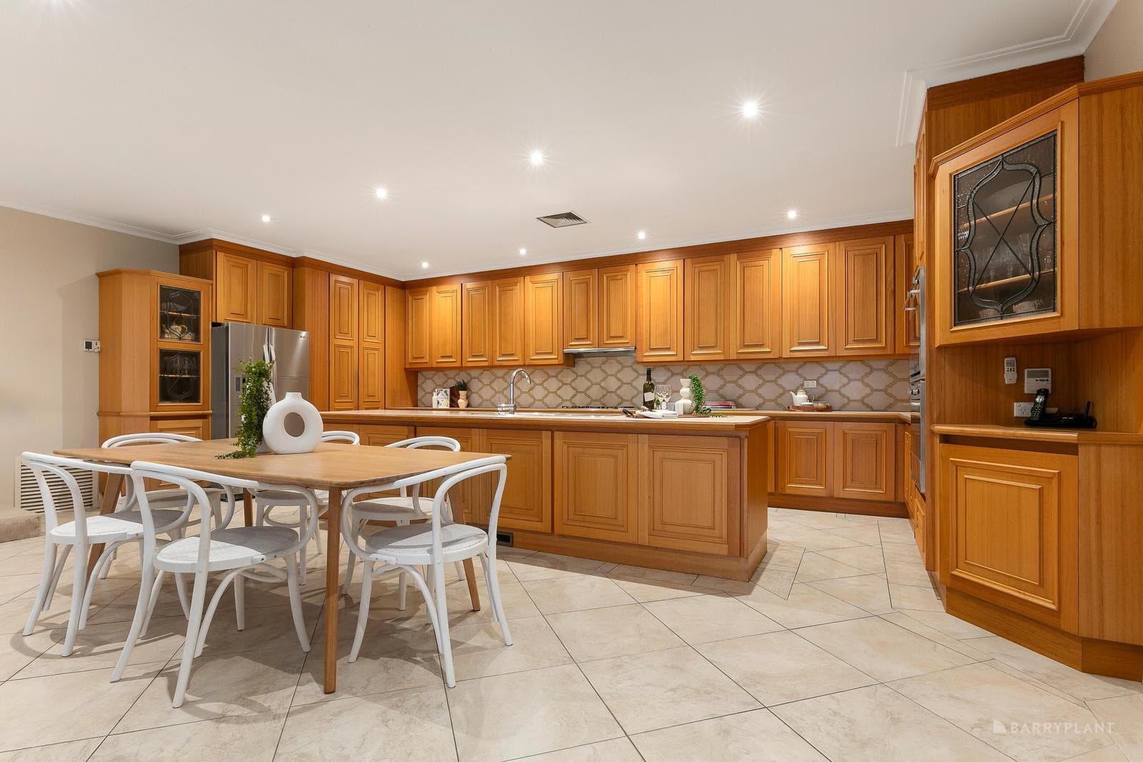 10 Yarraleen Place, Bulleen, VIC 3105, Bulleen - Thumbnail 4