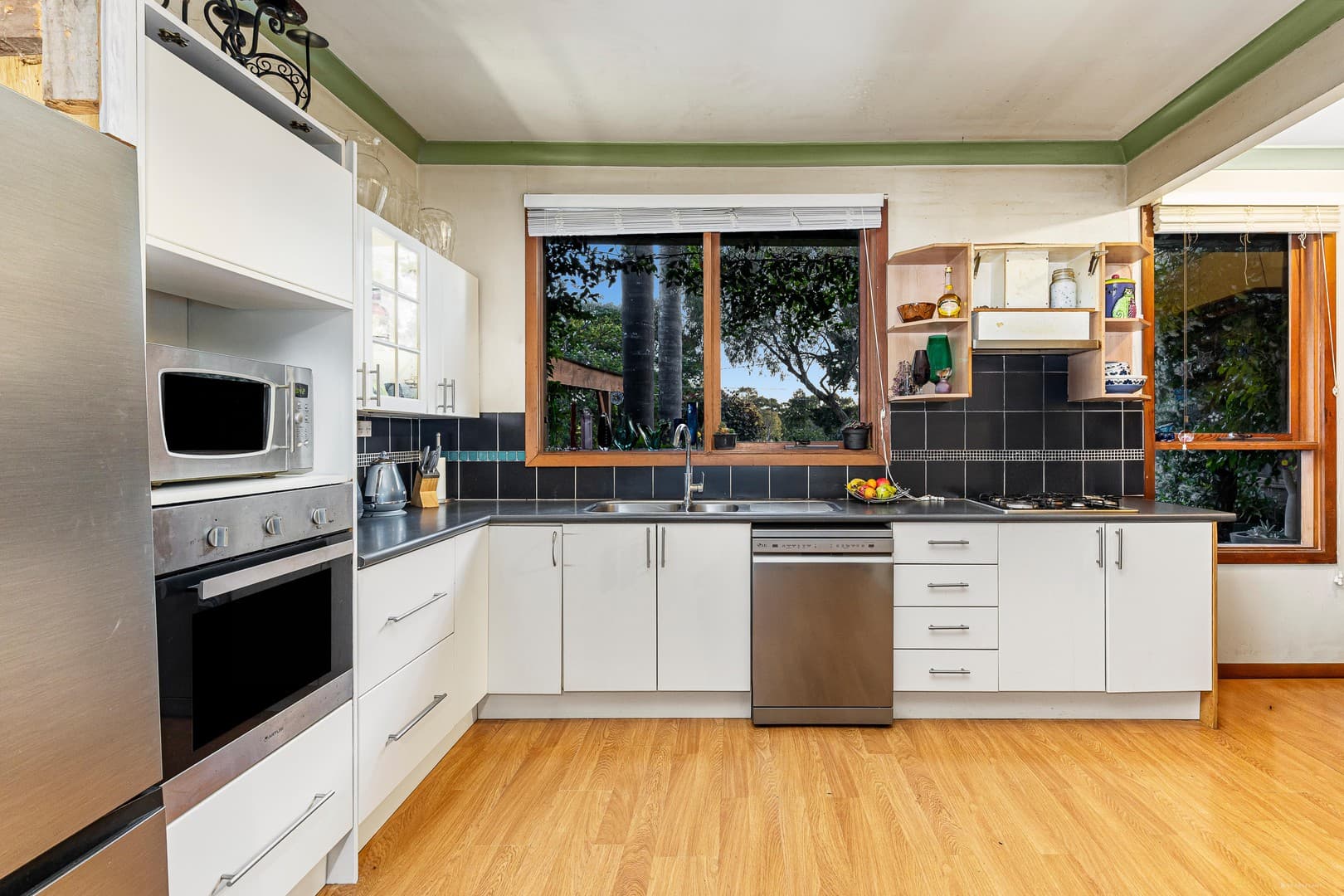 4 Harrison Street, Bellfield, VIC 3081, Bellfield - Thumbnail 4