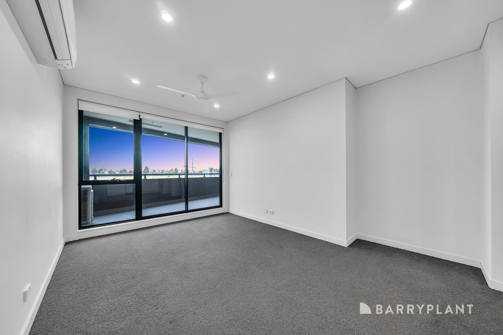 101/2 Clark Street, Williams Landing, VIC 3027, Williams Landing - Thumbnail 3