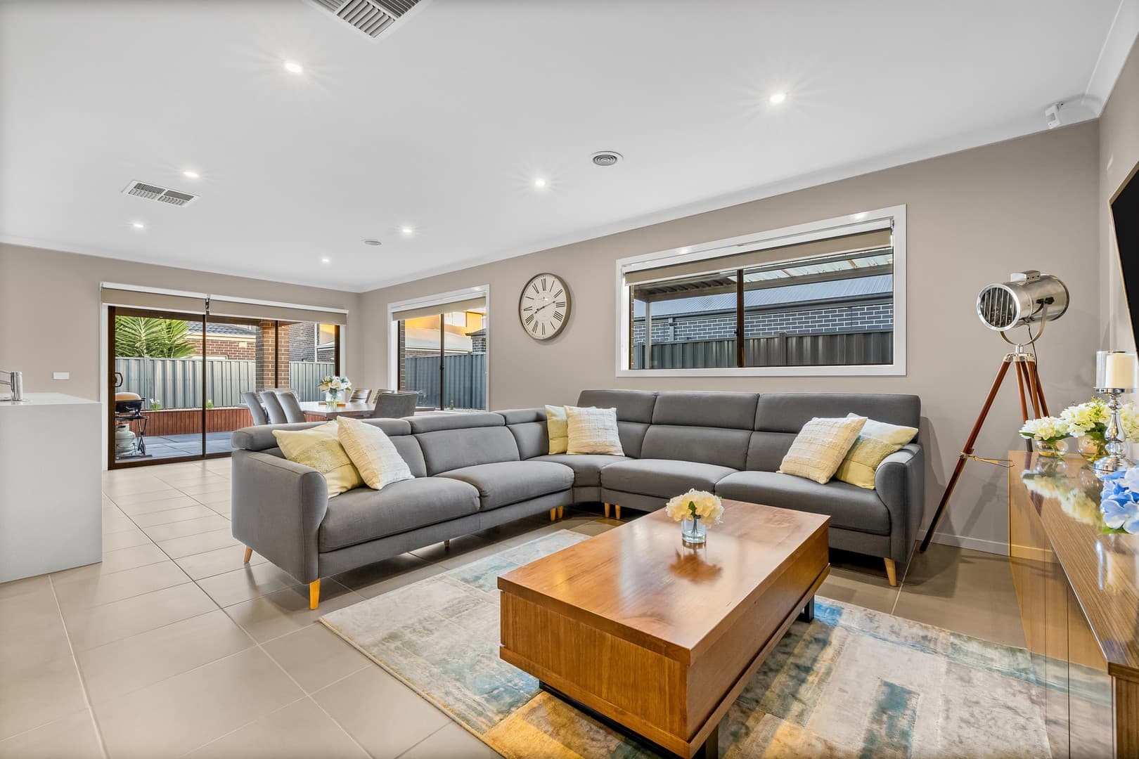 15 Rivoli Close, Fraser Rise, VIC 3336, Fraser Rise - Thumbnail 2