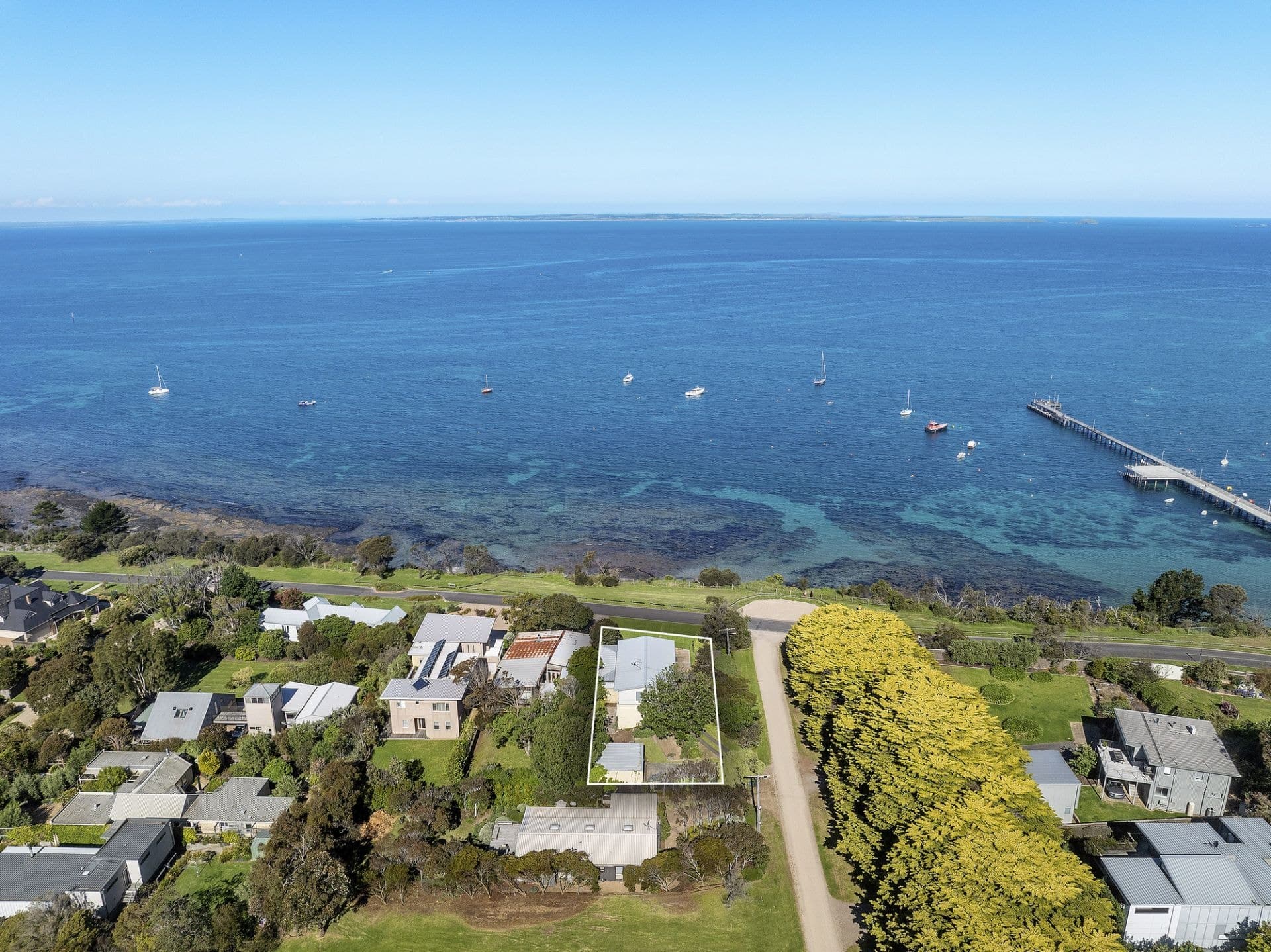 8 The Esplanade, Flinders, Flinders - Thumbnail 2