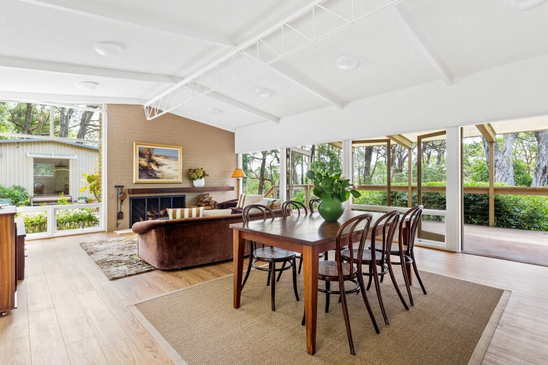 209 Point Leo Road, Inspect, 209 Point Leo Road - Thumbnail 2