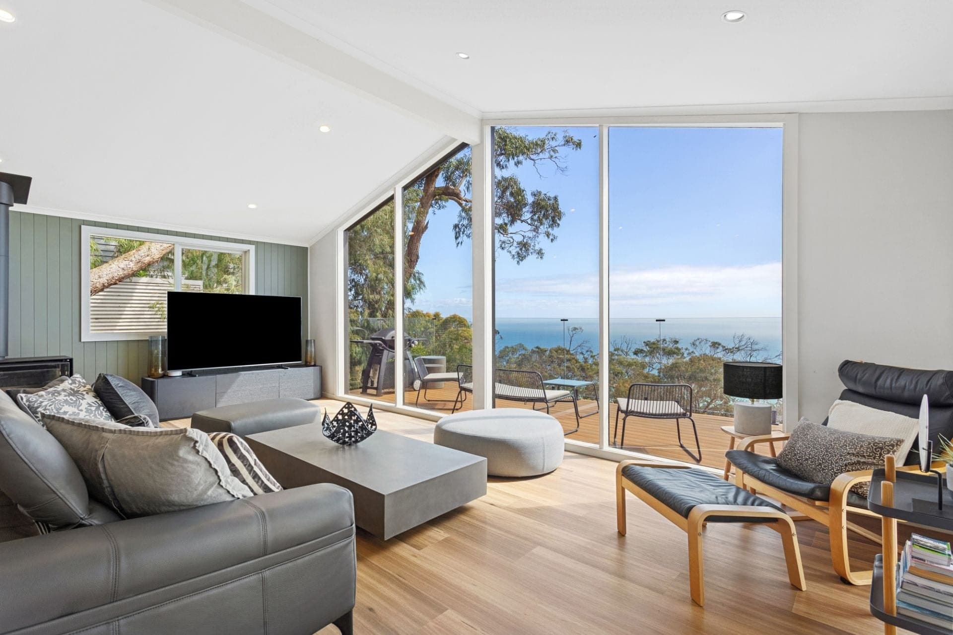 34 Nestle Court, Arthurs Seat, Arthurs Seat - Thumbnail 2