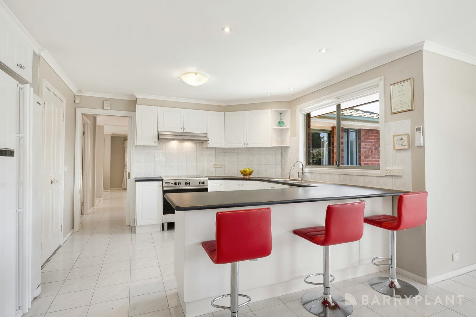 4 Dunraven Court, Narre Warren, VIC 3805, Narre Warren - Thumbnail 2