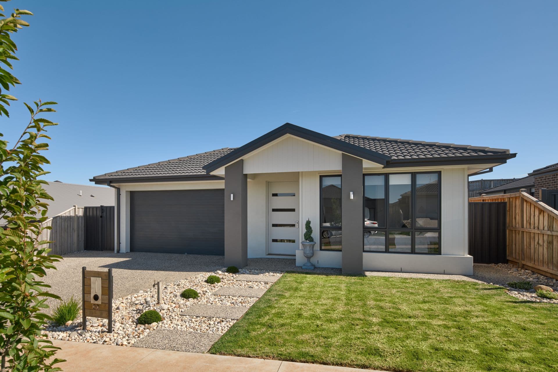 20 Royston Avenue, Warragul VIC, Warragul - Thumbnail 2