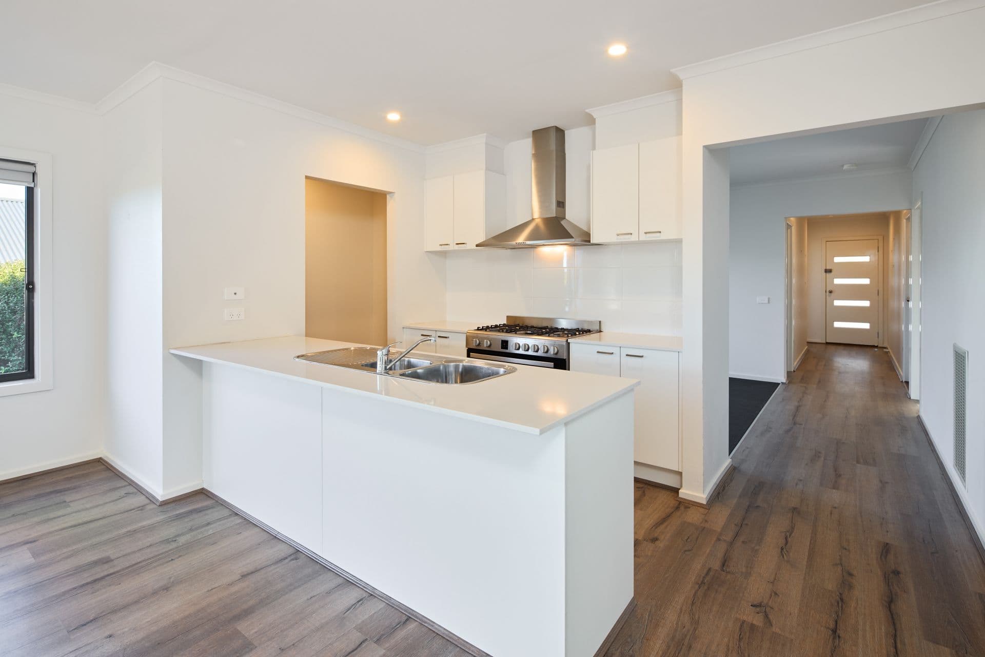 3 Cumberland Avenue, Warragul VIC, Warragul - Thumbnail 4