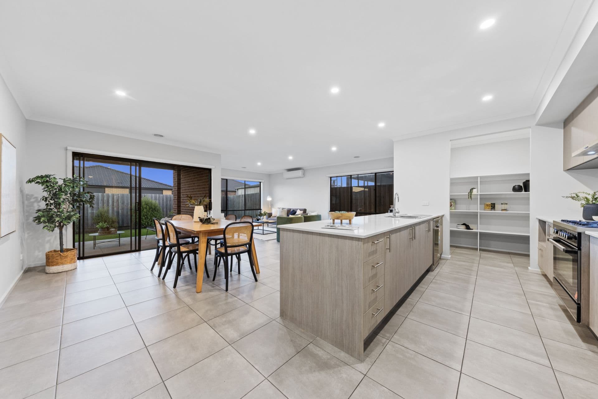 Cranbourne East VIC, Cranbourne East - Thumbnail 4