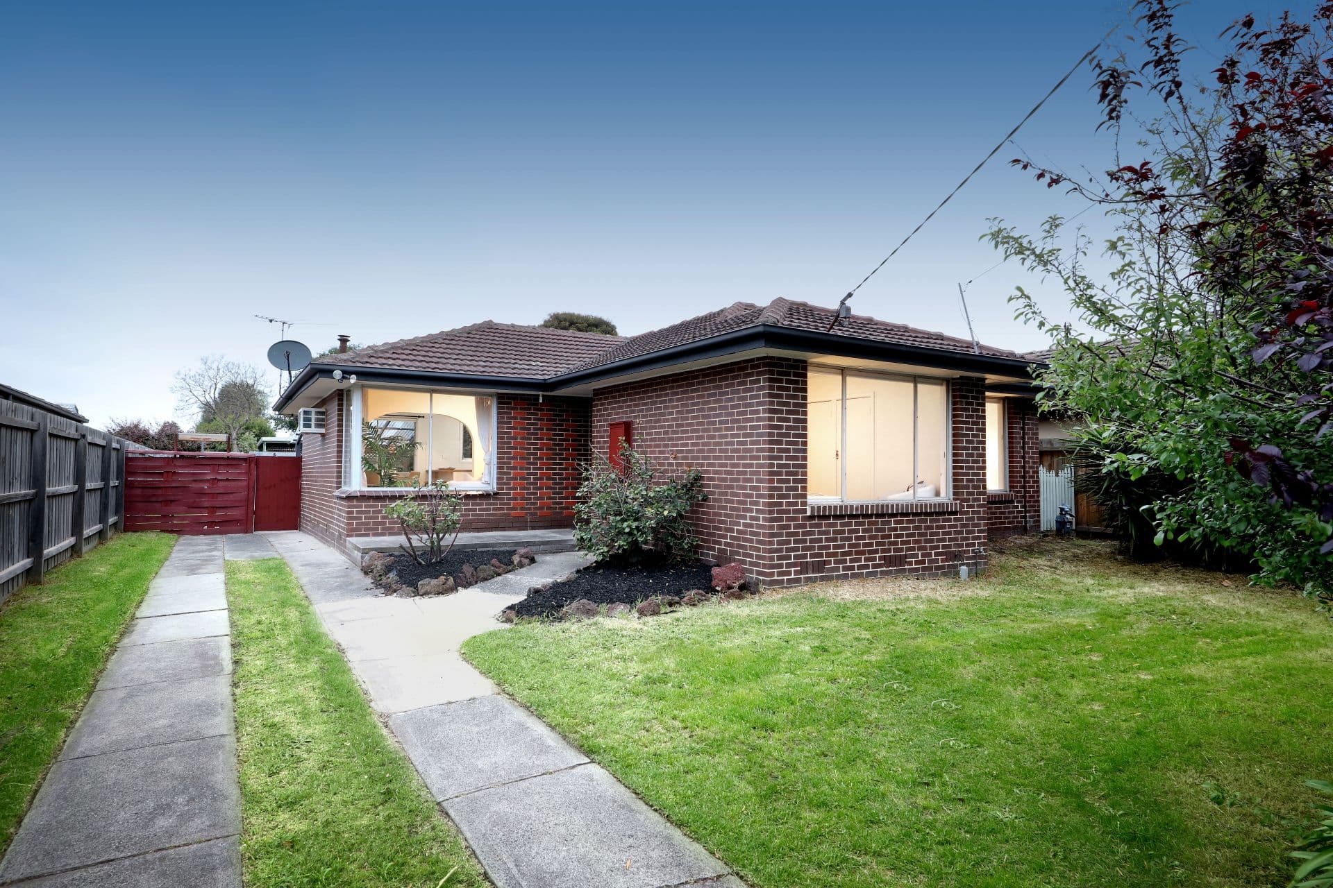 40 Beatrice Street, Cheltenham VIC, Cheltenham - Thumbnail 2