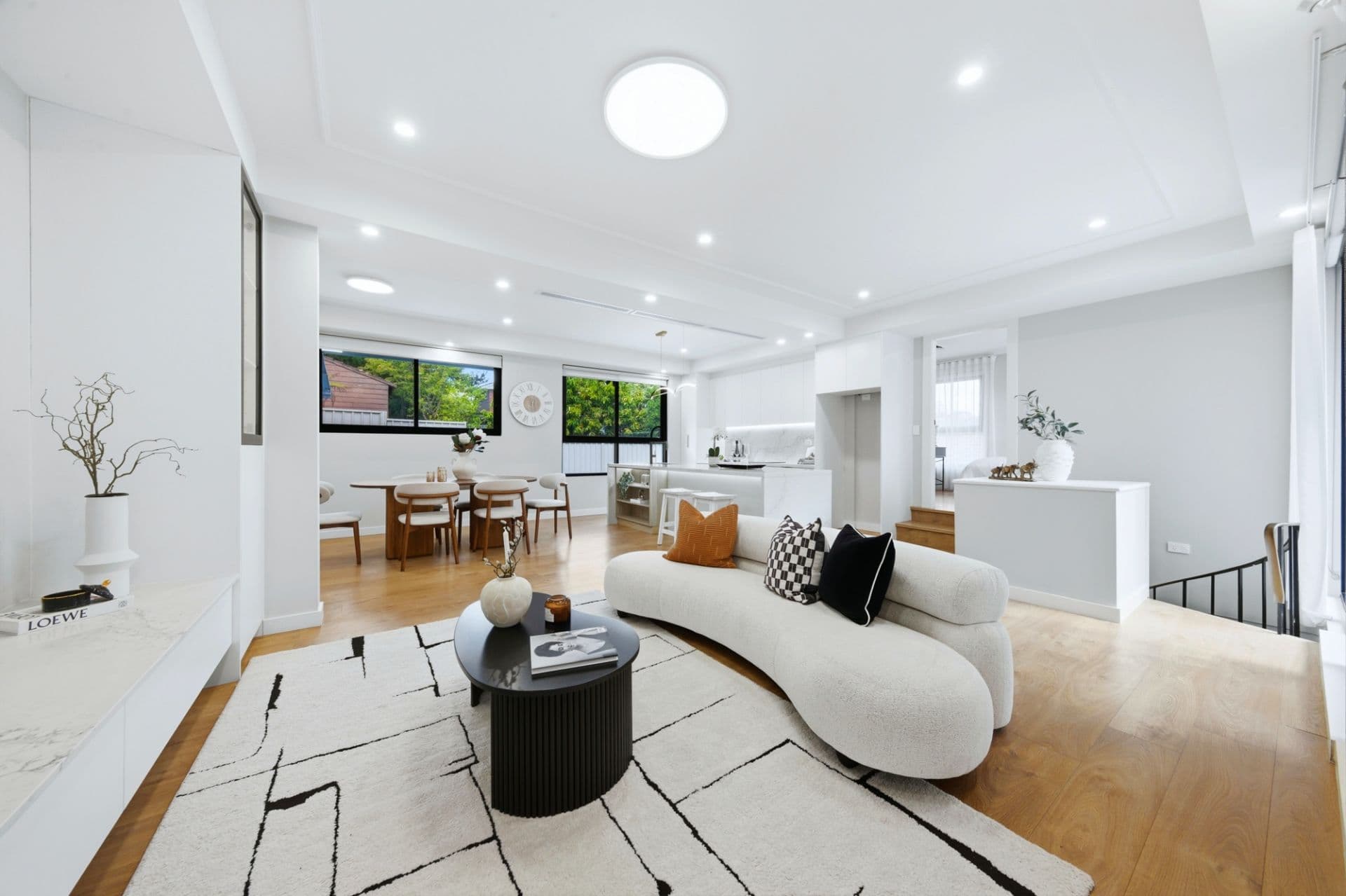 70 Lochinvar Parade, Carlingford NSW, Carlingford - Thumbnail 3