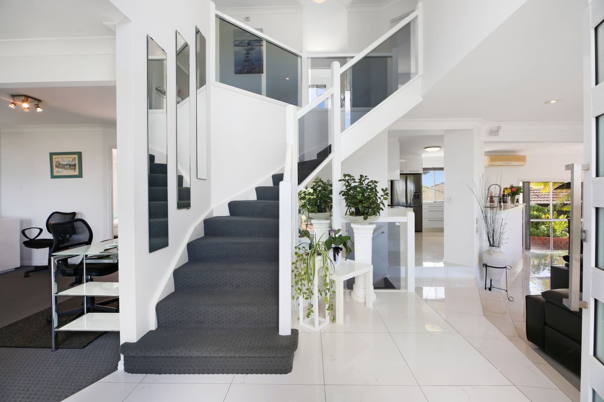 1 Ridgewood Court, Burleigh Waters QLD, Burleigh Waters - Thumbnail 7