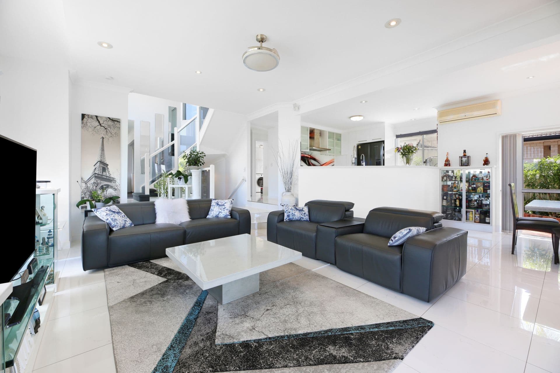 1 Ridgewood Court, Burleigh Waters QLD, Burleigh Waters - Thumbnail 8