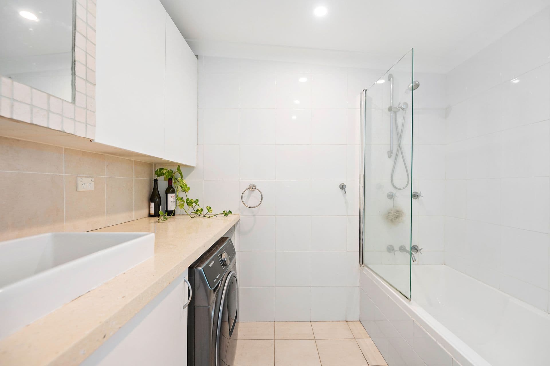 13 Lister Avenue, Seaforth, Seaforth - Image 1