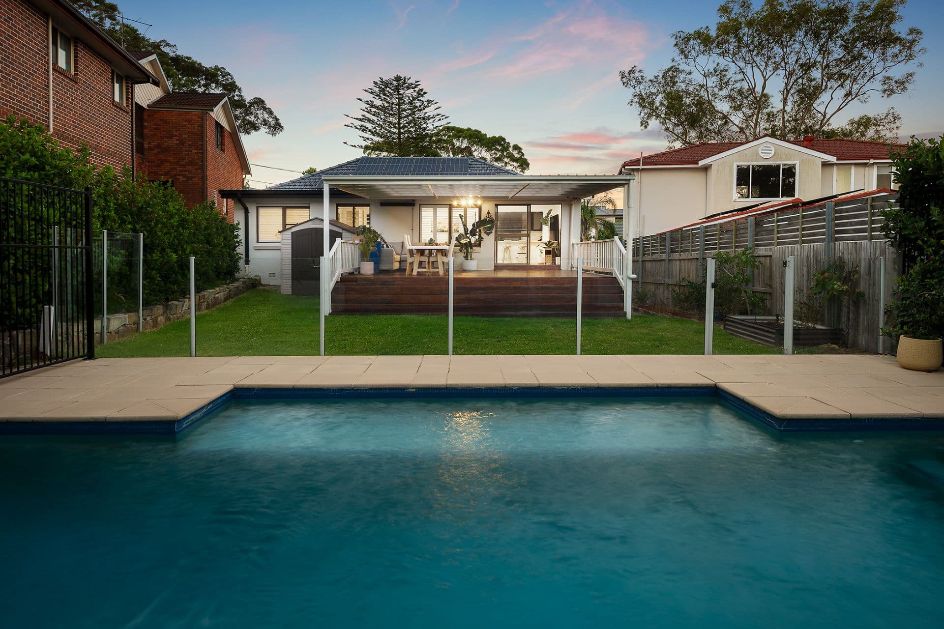 13 Lister Avenue, Seaforth, Seaforth - Thumbnail 3