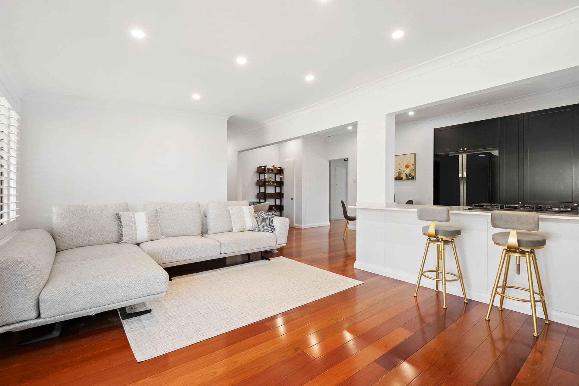 13 Lister Avenue, Seaforth, Seaforth - Thumbnail 5