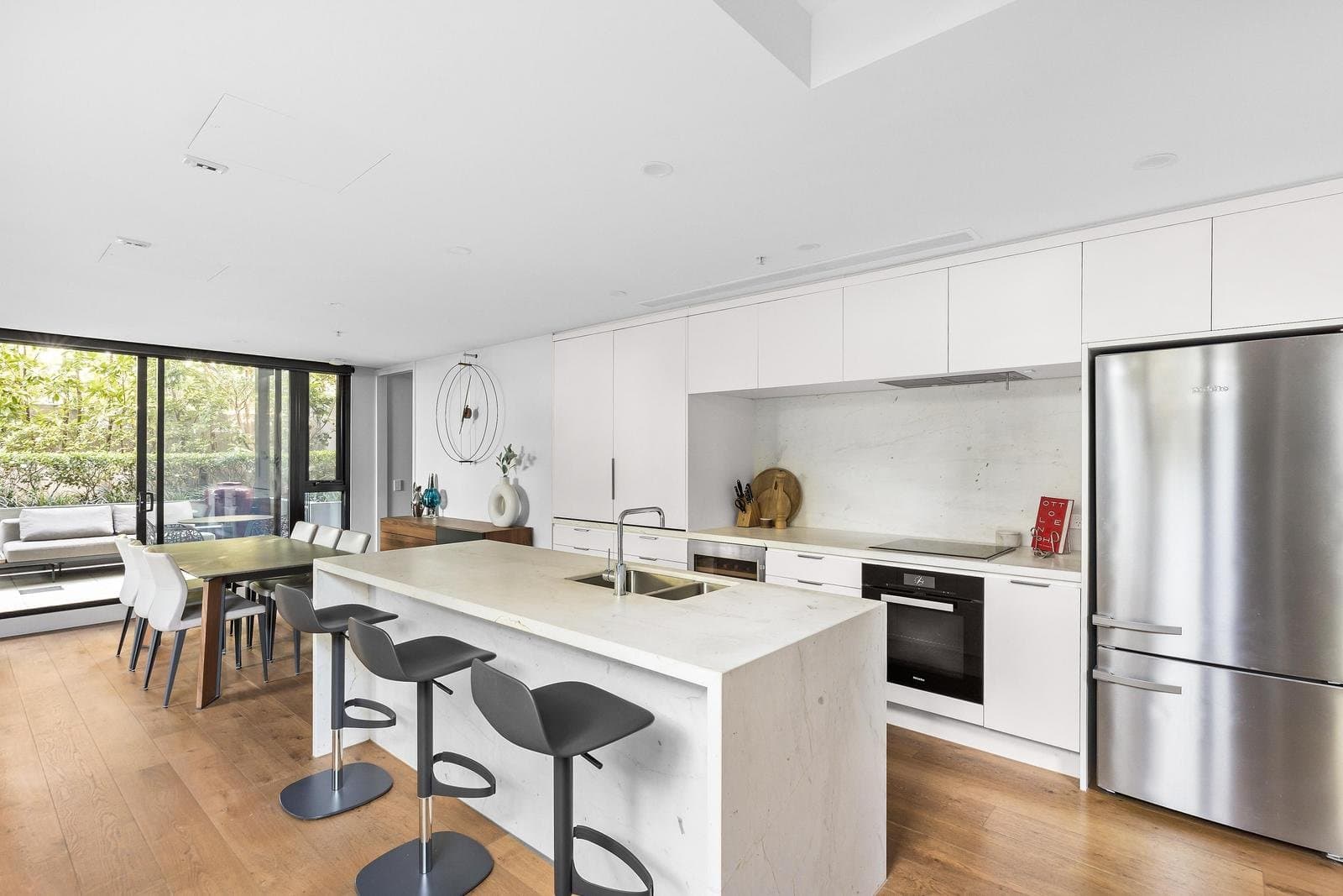 2 Ivanhoe Parade, Ivanhoe VIC 3079, Ivanhoe - Thumbnail 4