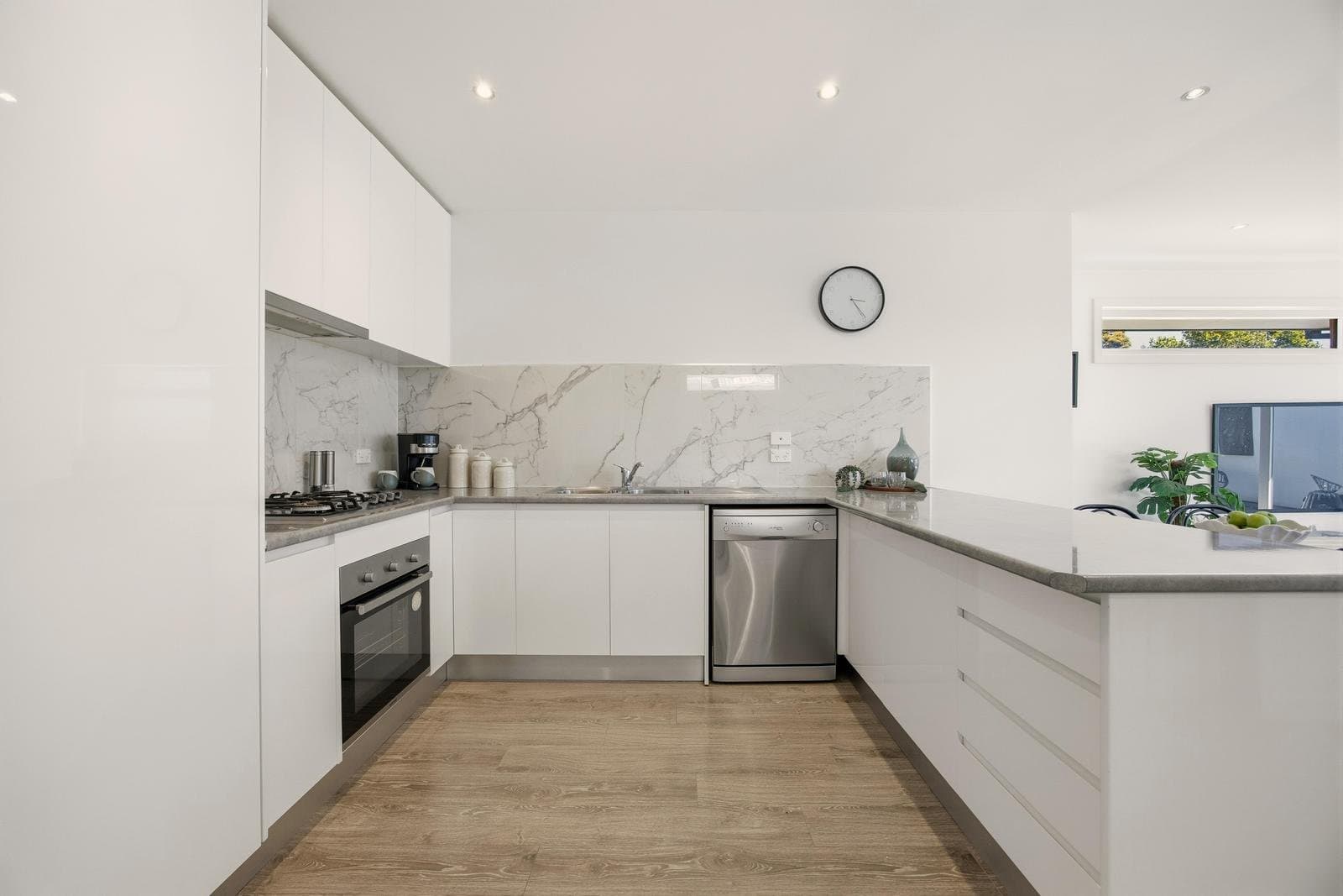 2/18 Parker Street, Pascoe Vale VIC 3044, Pascoe Vale - Thumbnail 8
